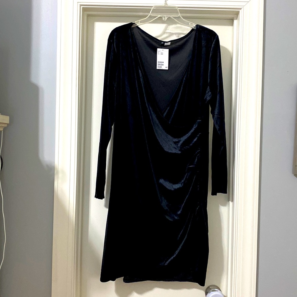 NWT H&M Velvet Dress Size 20/22